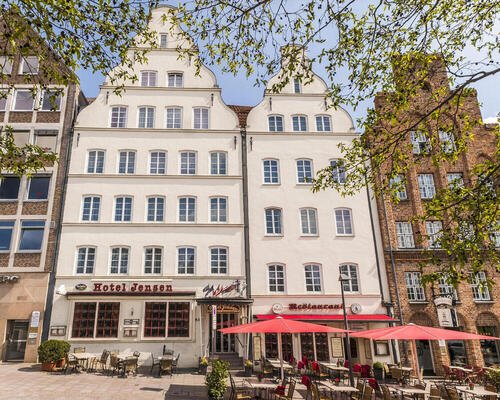 The 3-star hotel Ringhotel Jensen in Luebeck is located at the heart of the World Cultural Heritage town of Luebeck