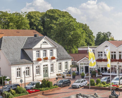 Historic hotel located just 15 kilometers from the North Sea is the 4-star hotel Ringhotel Residenz in Wittmund