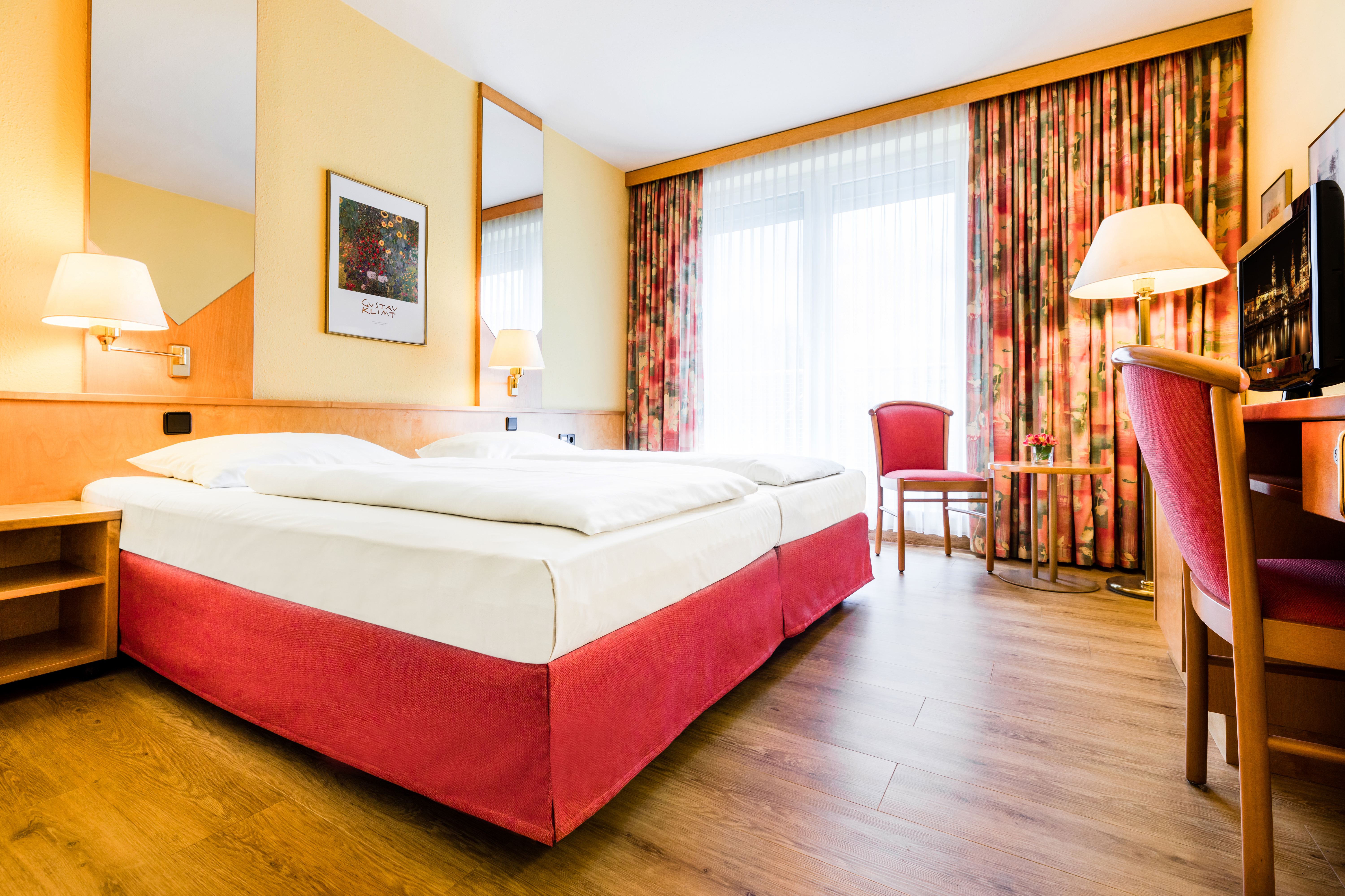 Well equiped rooms in the 4-star Ringhotel Residenz Alt Dresden in Dresden